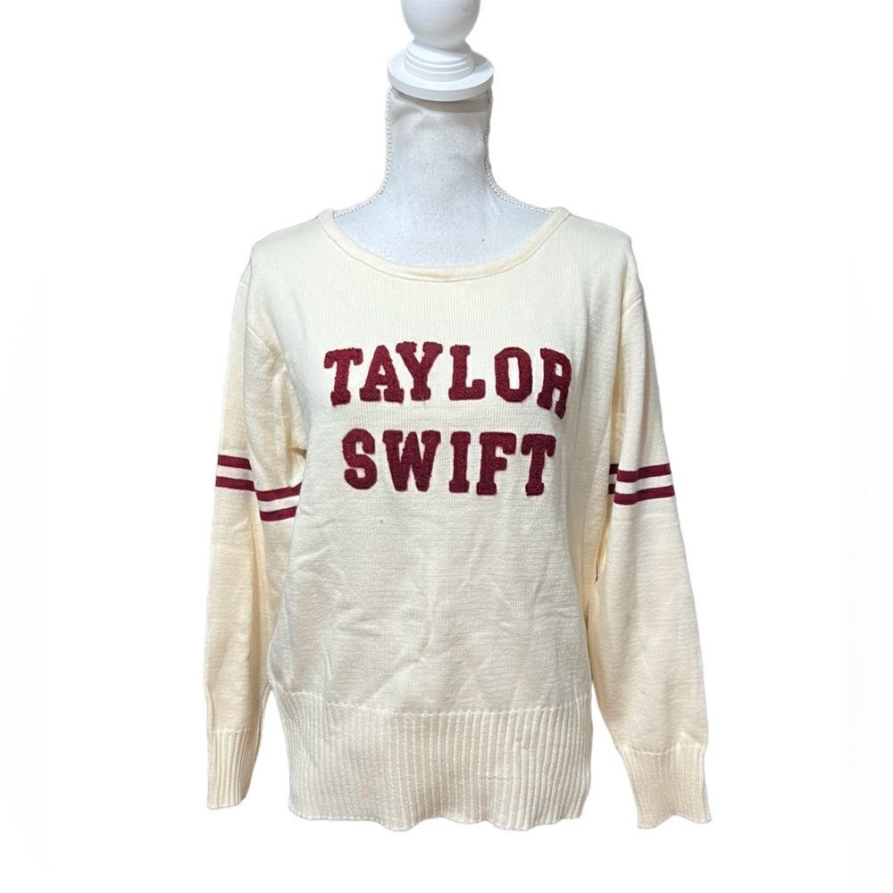 Taylor Swift "Red' Embroidered Sweater collegiate‎